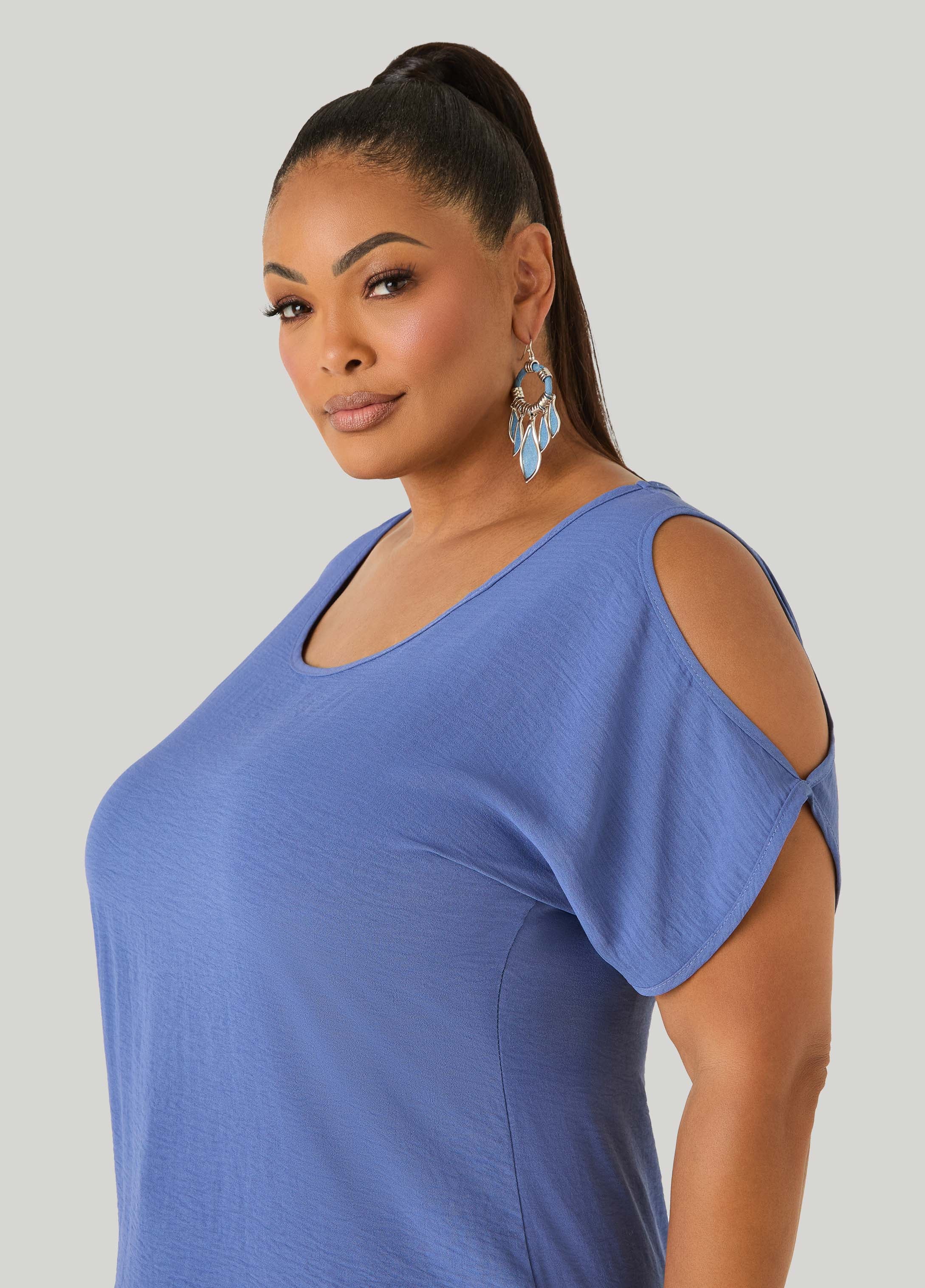 Textured Cold Shoulder Top - Image 16