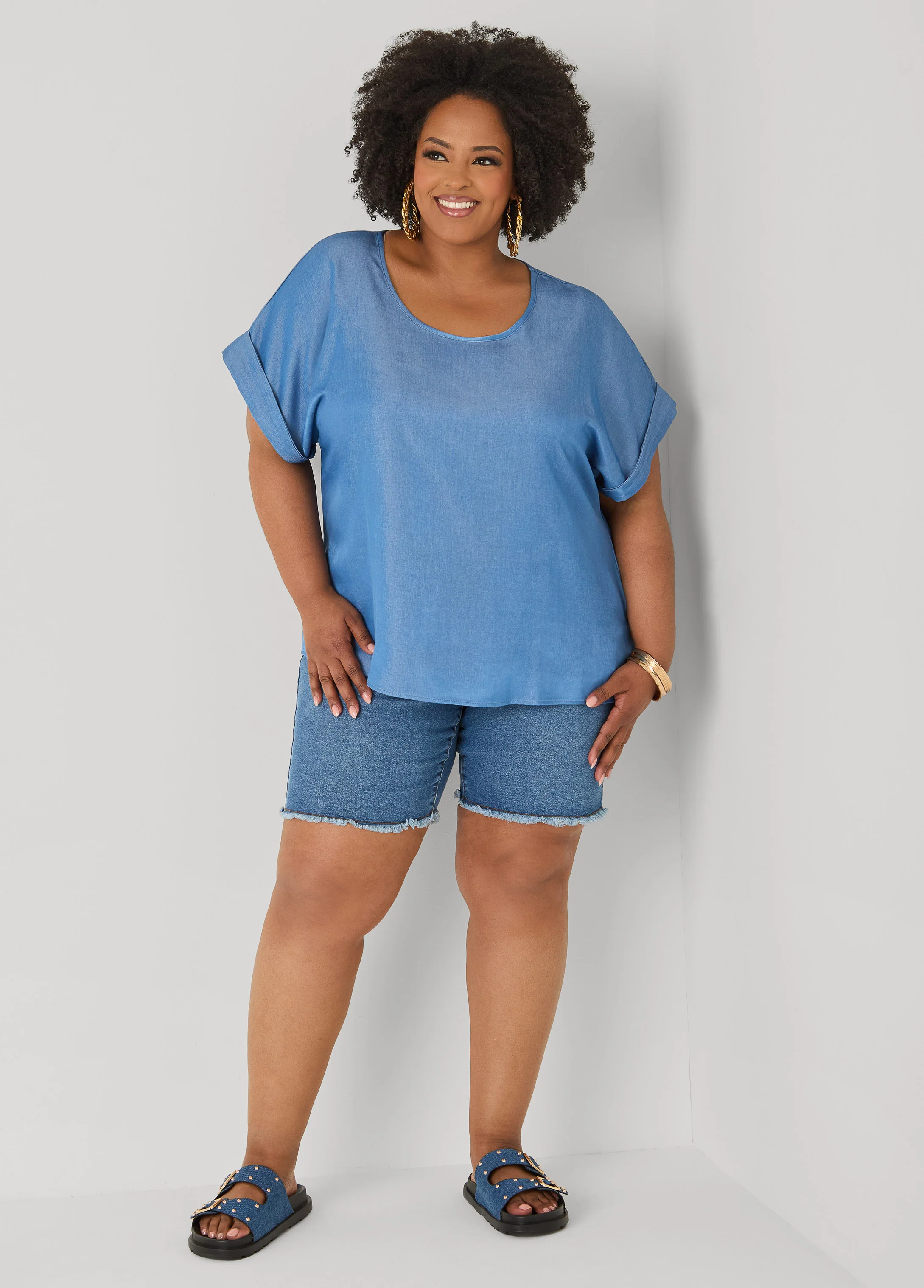 Cuffed Chambray Tee - Image 4