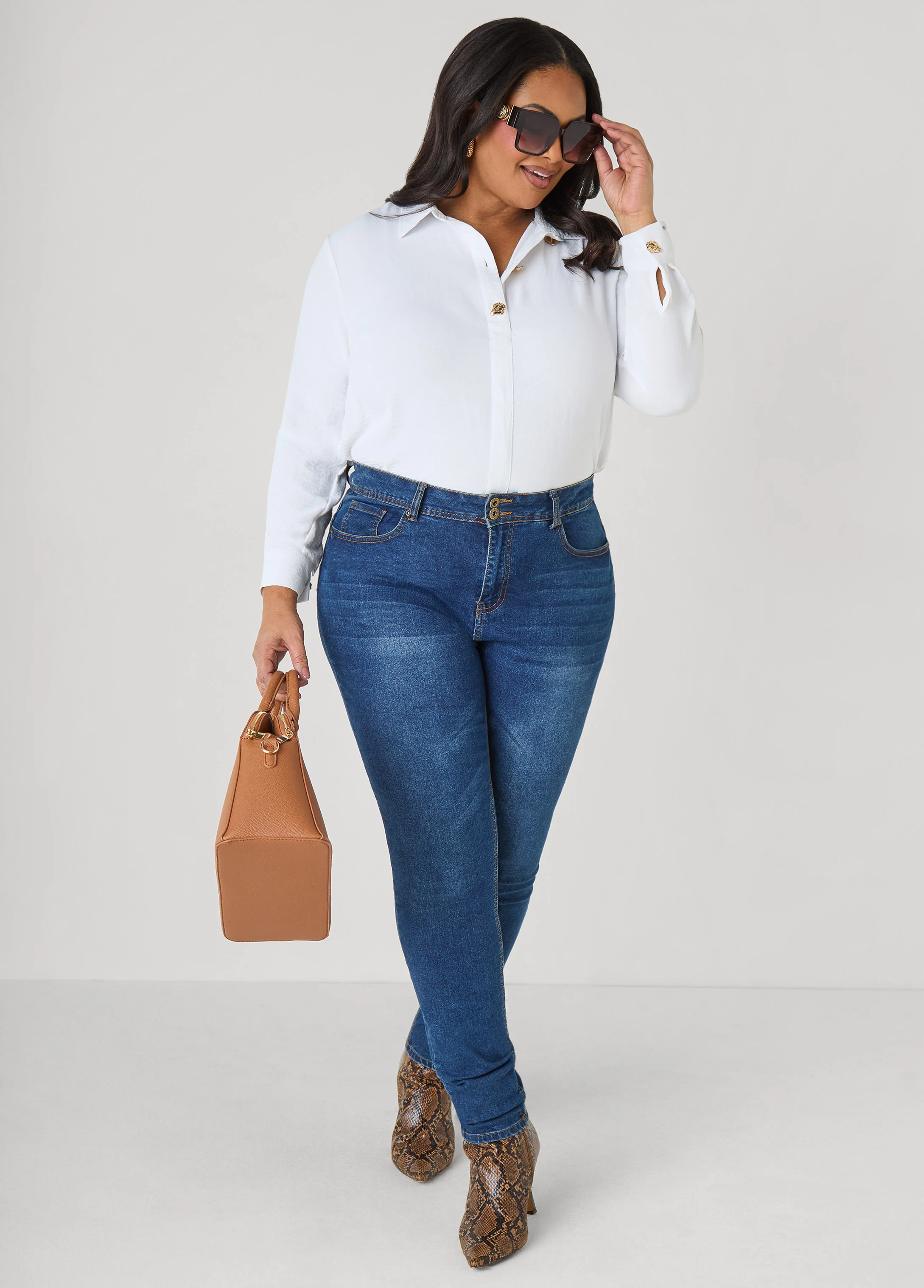 Button Embellished Textured Shirt - Image 3