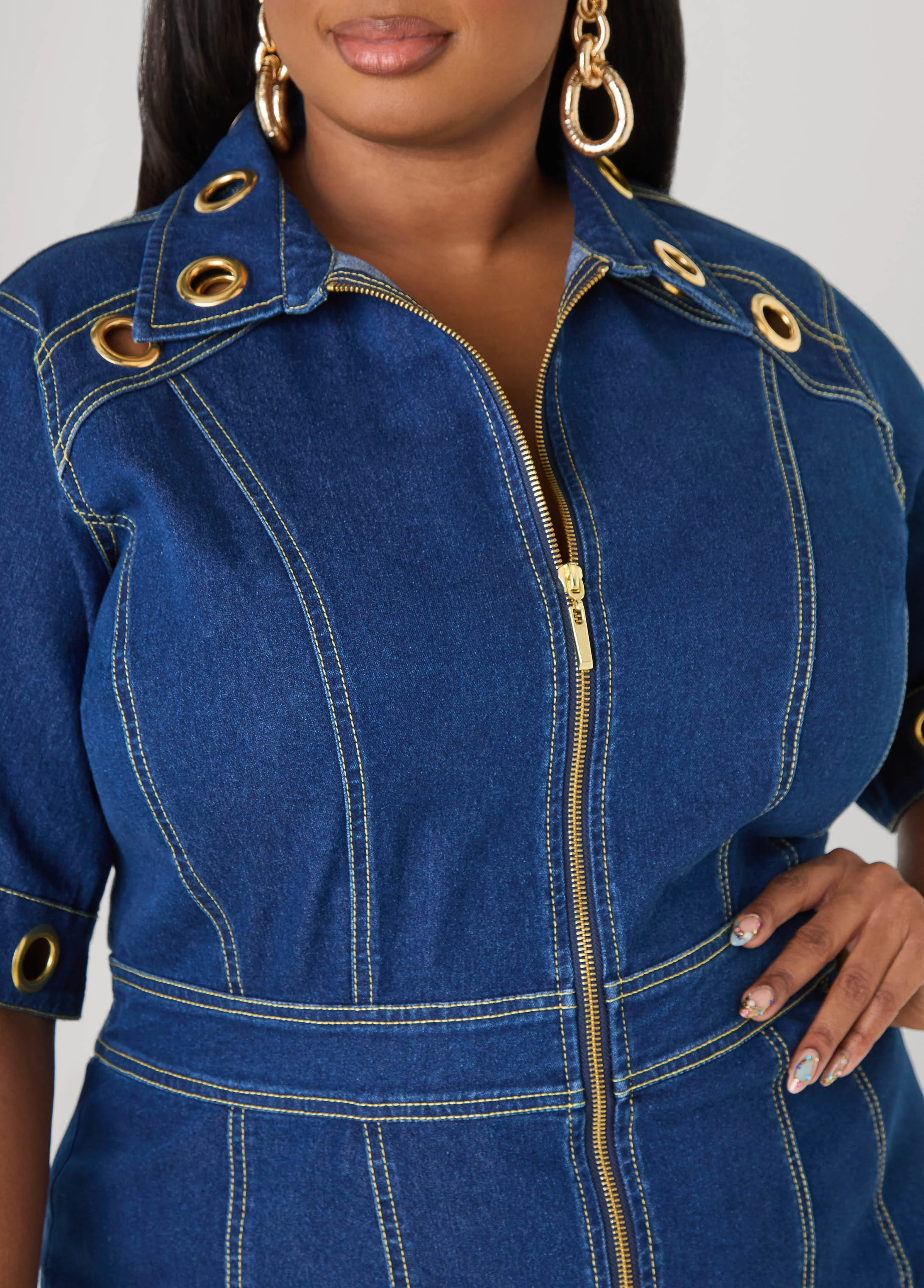 Grommet Denim Sheath Dress - Image 9