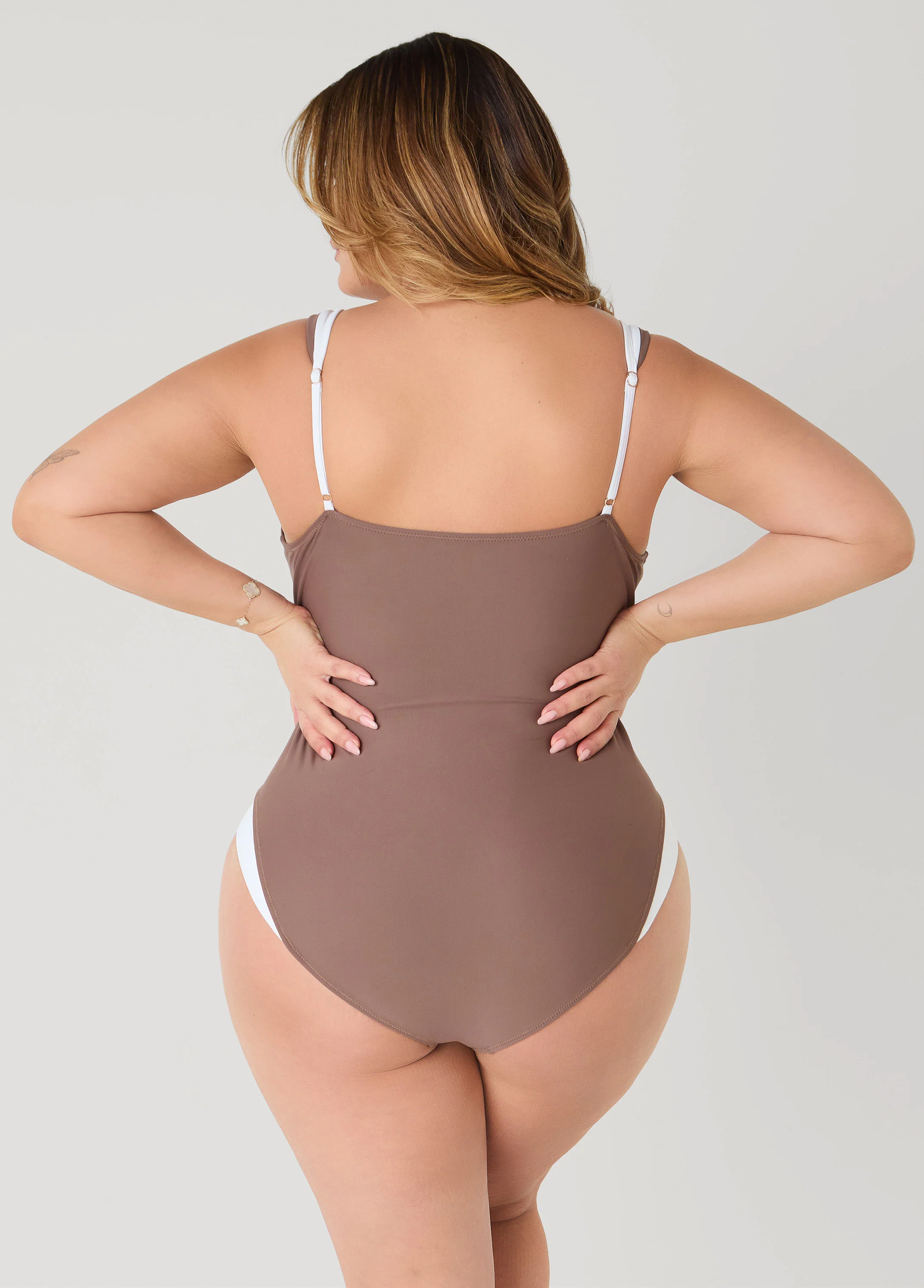 Two Tone U Ring Swimsuit - Image 2