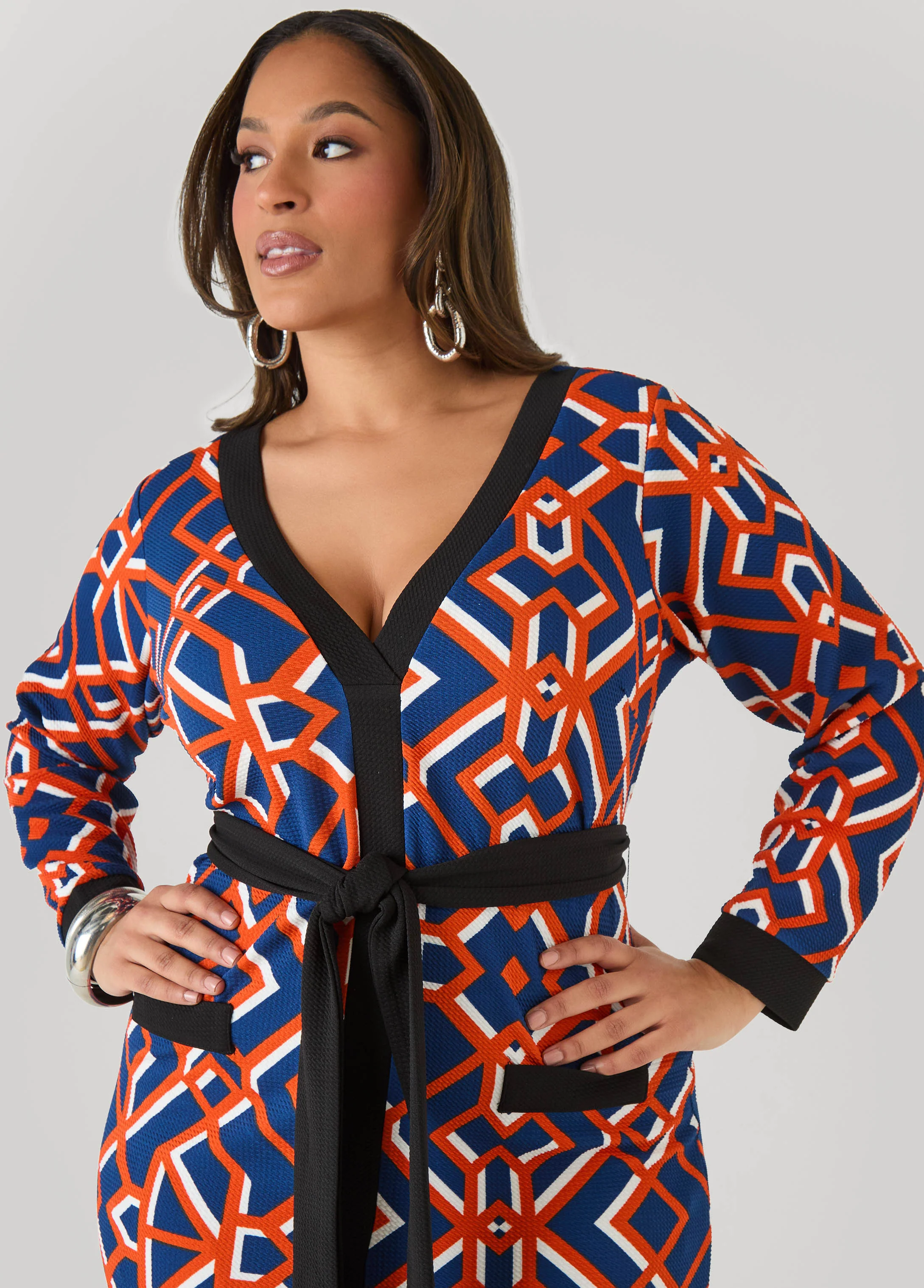 Belted V Neck Geo Print Maxi Dress - Image 4