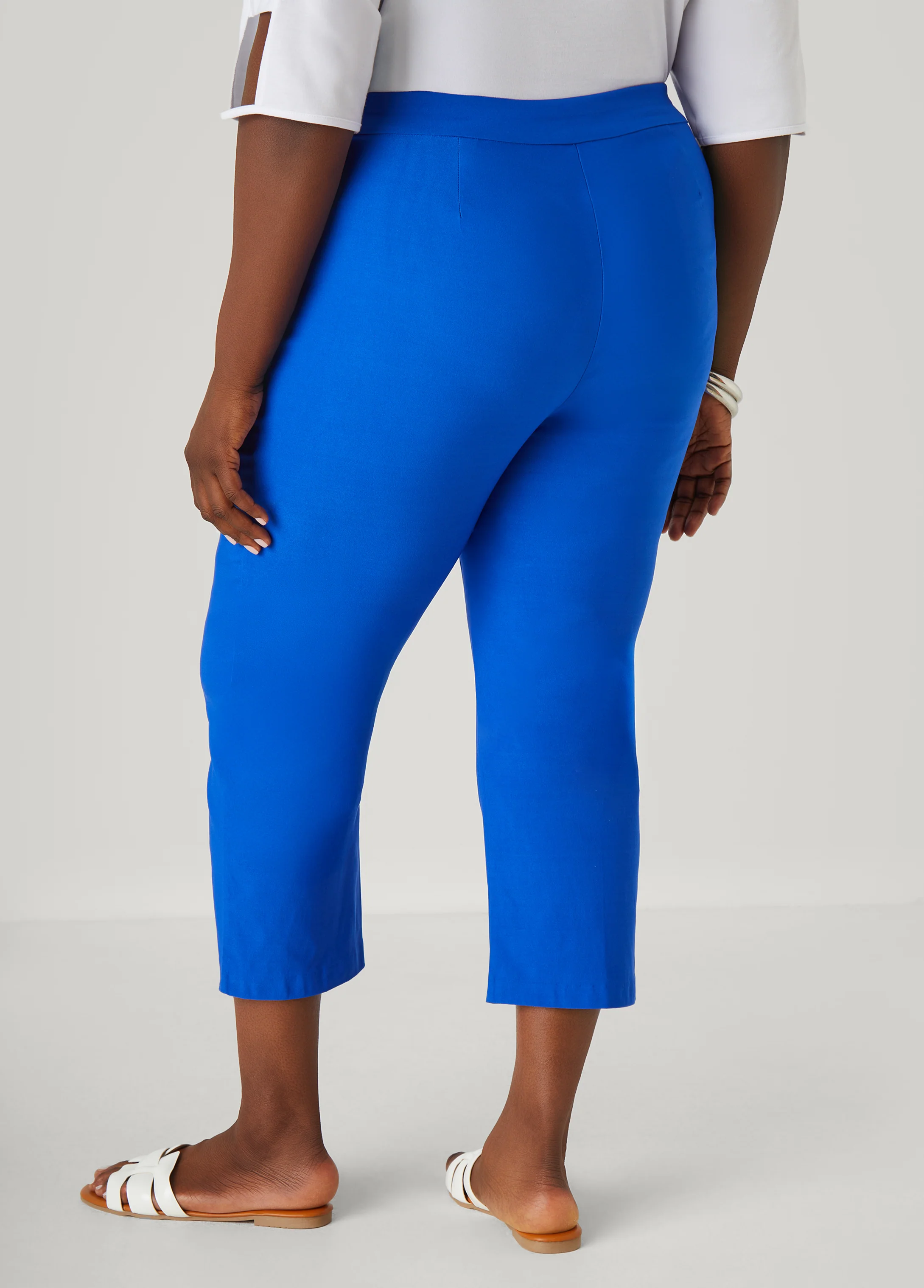Mid Rise Pull On Capris - Image 8