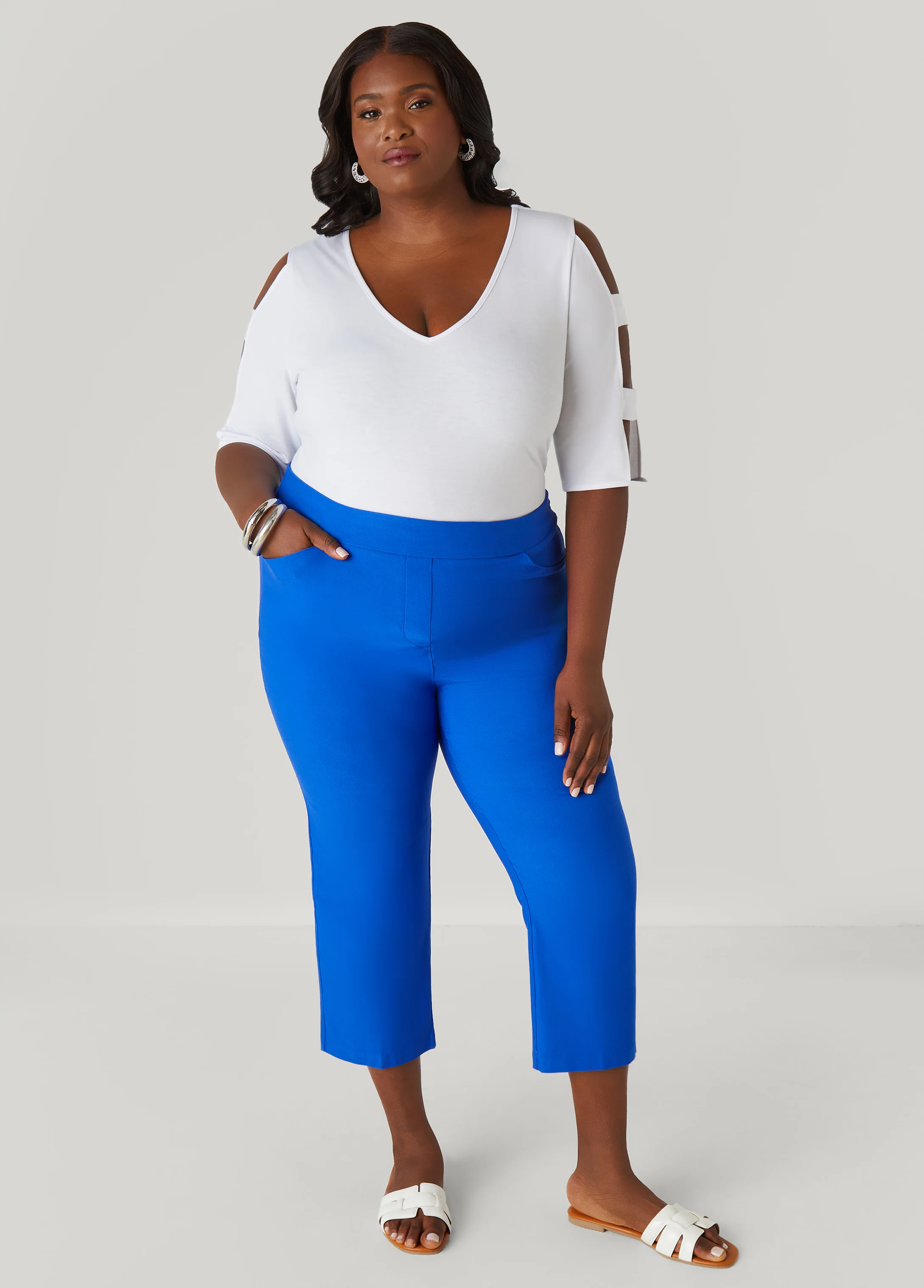 Mid Rise Pull On Capris - Image 9