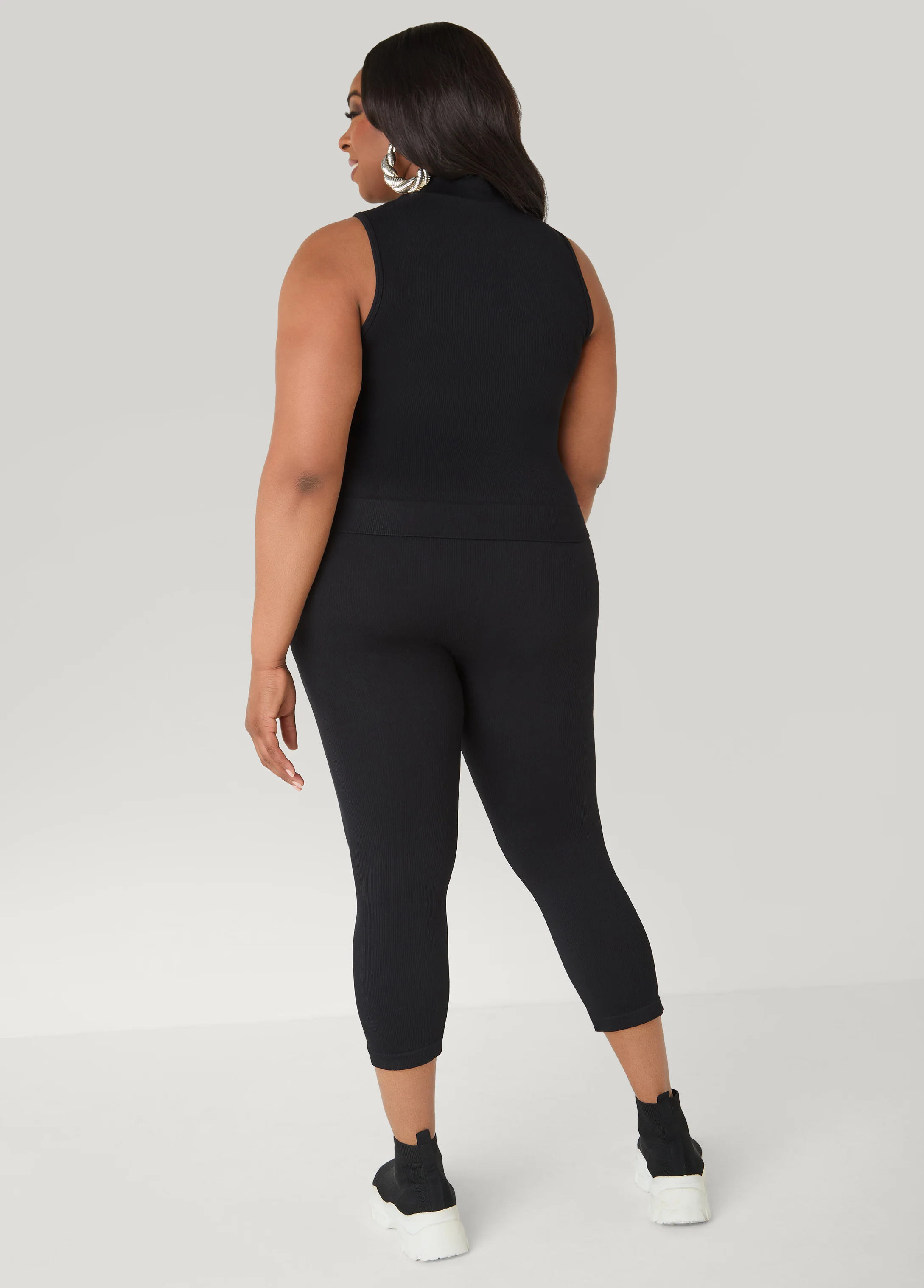 Ribbed Mock Neck Top And Capri Set - Image 10