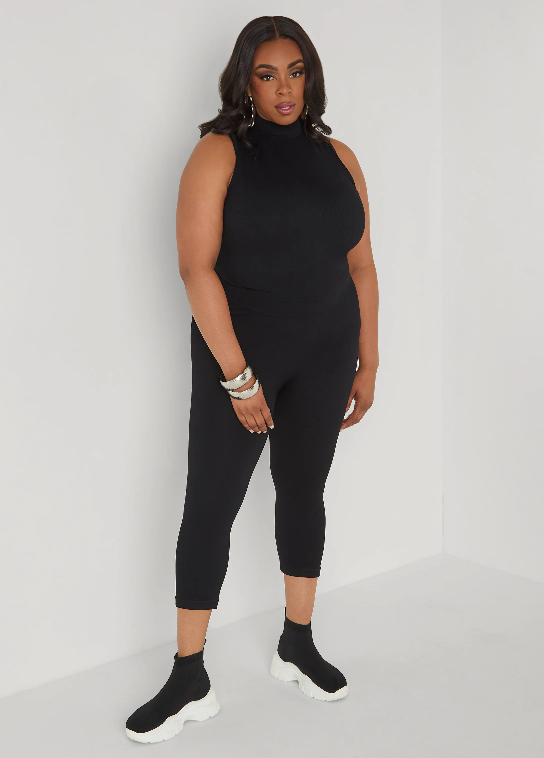 Ribbed Mock Neck Top And Capri Set - Image 9