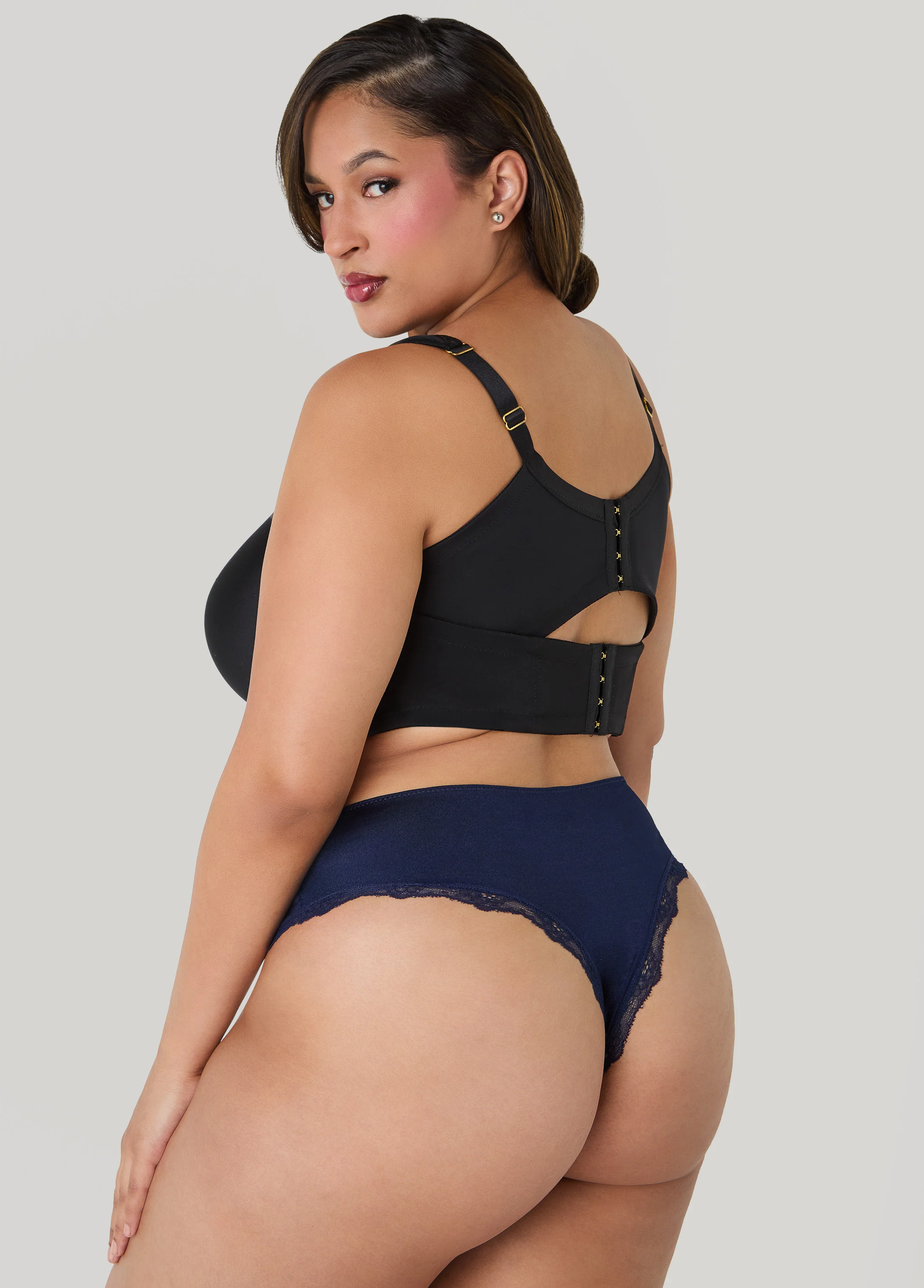 Lace Trimmed 3 Pack Cheeky Panties - Image 3