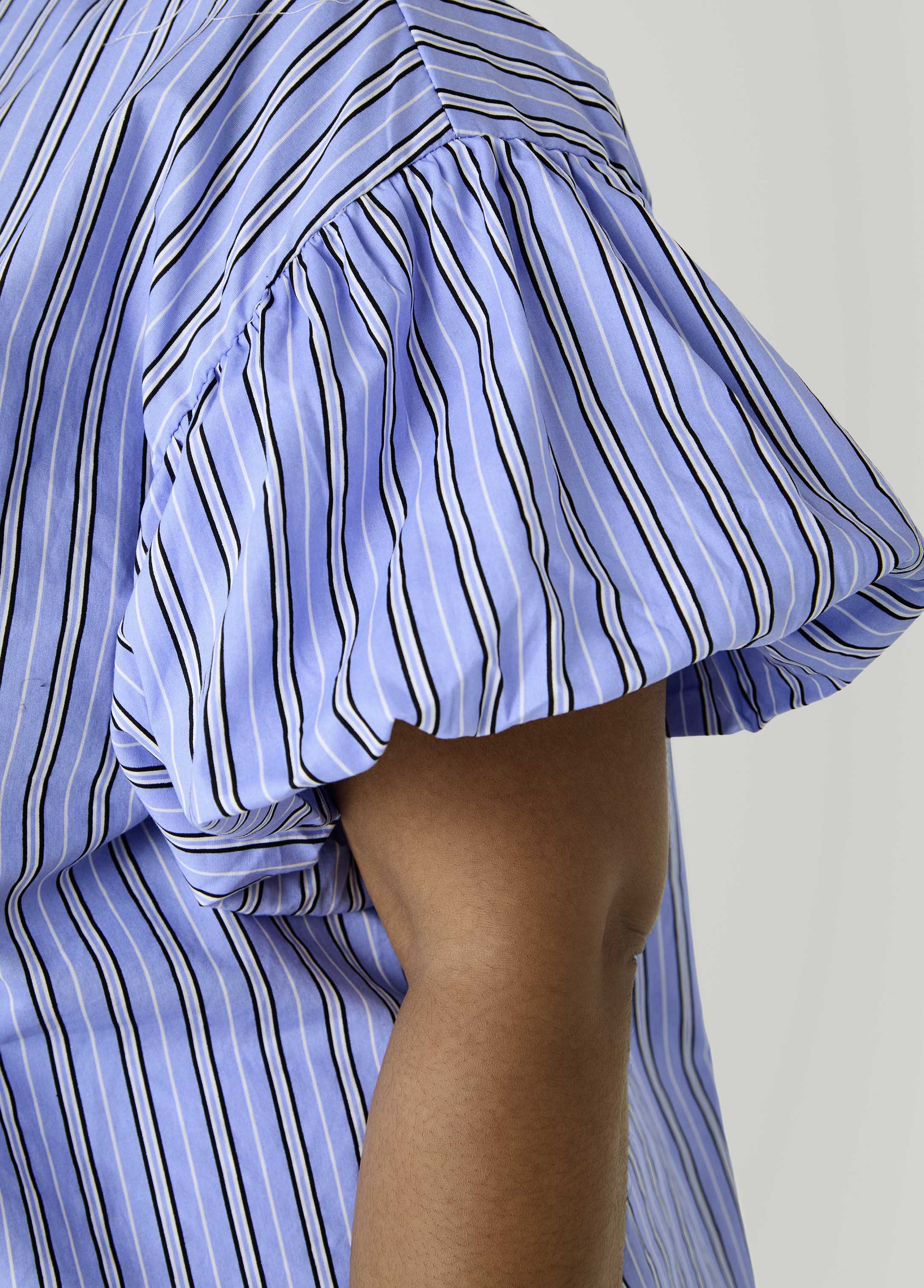 Striped Puff Sleeved Shirt - Image 4
