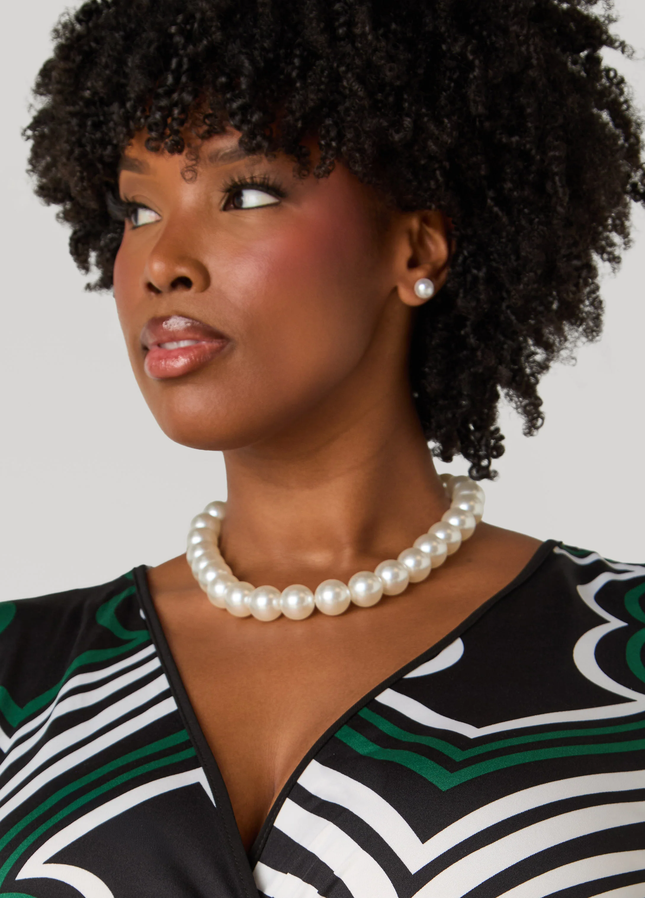Faux Pearl Necklace Set - Image 3