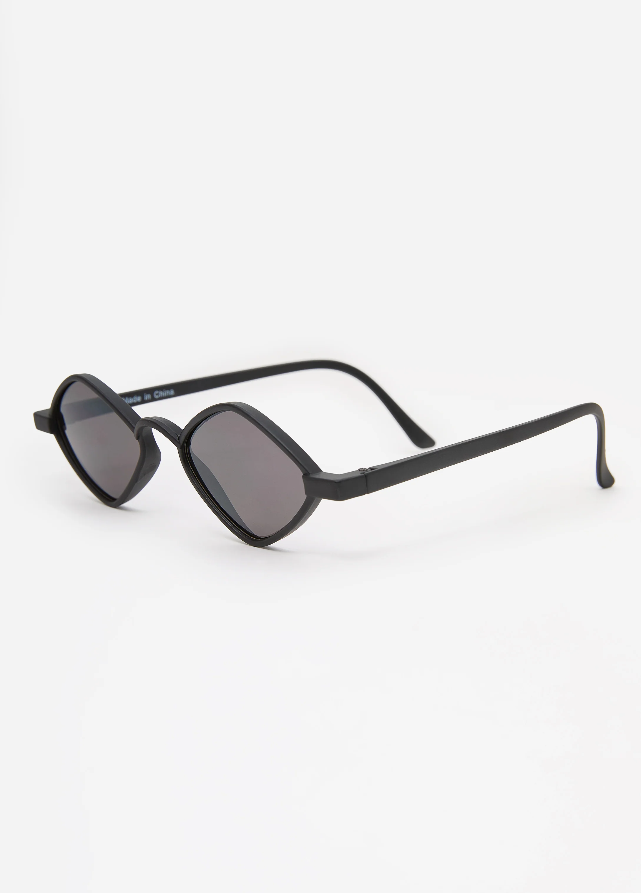 Diamond Frame Sunglasses - Image 3