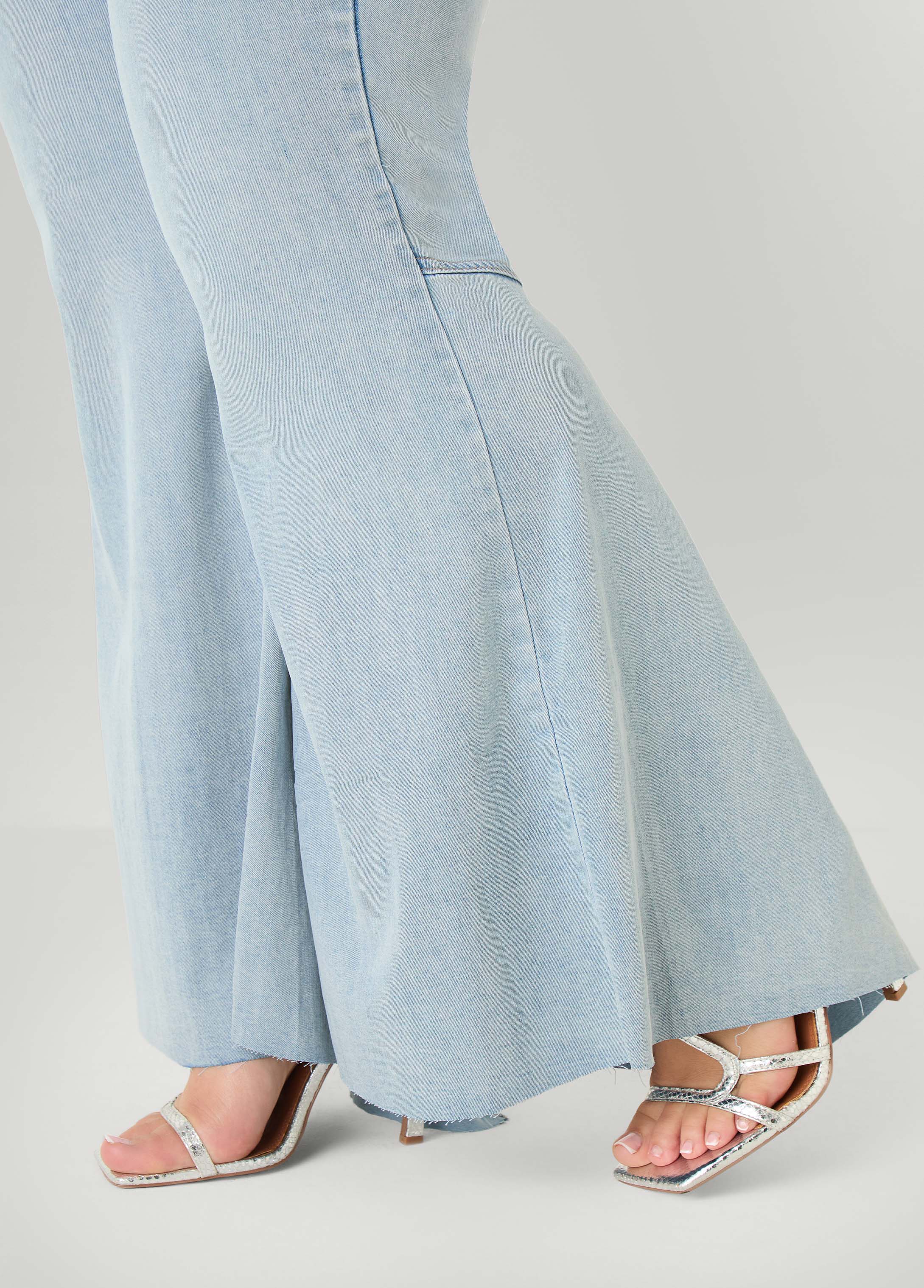 Seam Detailed Flared Jeans - Image 4