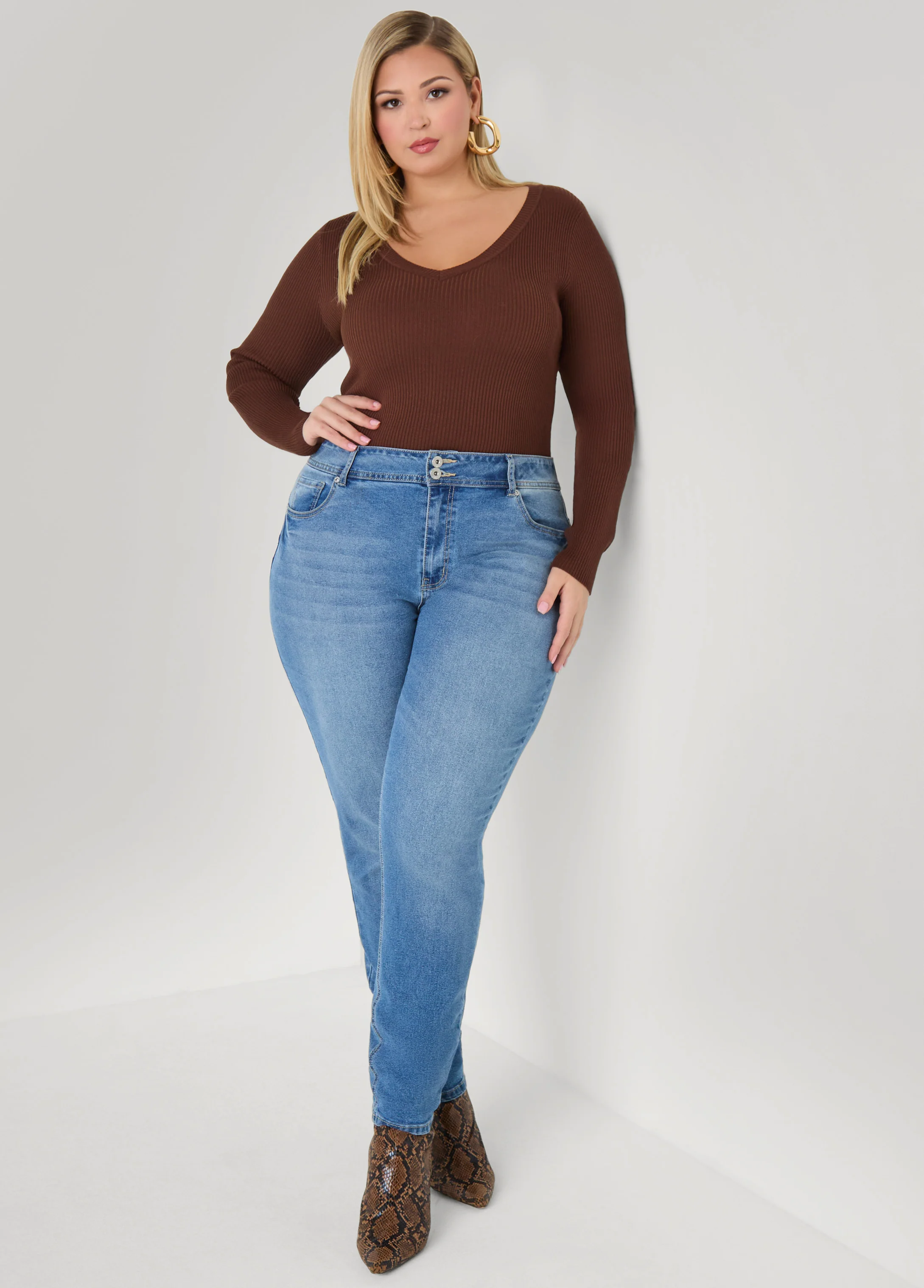 Ribbed Knit V Neck Sweater - Image 20